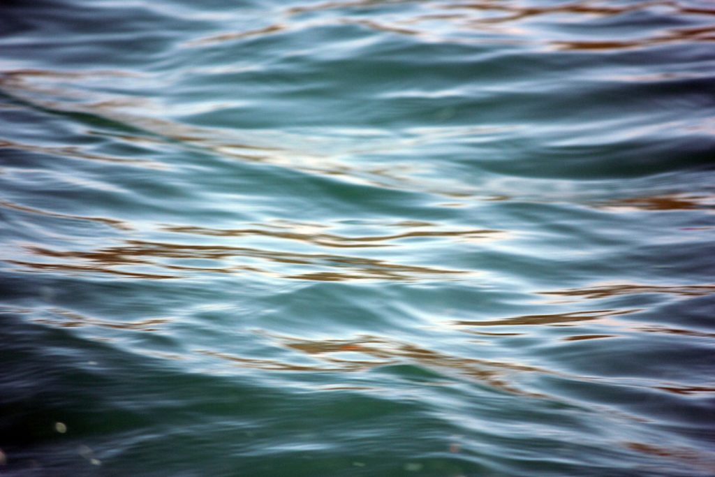 water-background-3-1383578603n7j